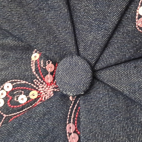 News Boy Cap Women's One Size In Denim with Butterfly Motif - Picture 6 of 6